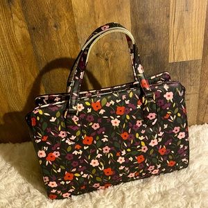 Kate Spade New York

LAUREL WAY BOHO FLORAL REESE SATCHEL